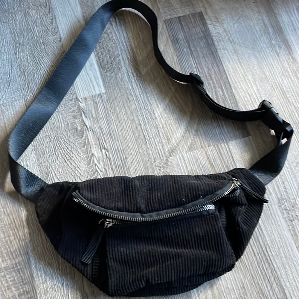 Corduroy style fanny pack